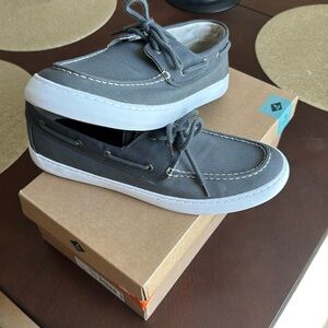 Men’s Sperry boat shoes